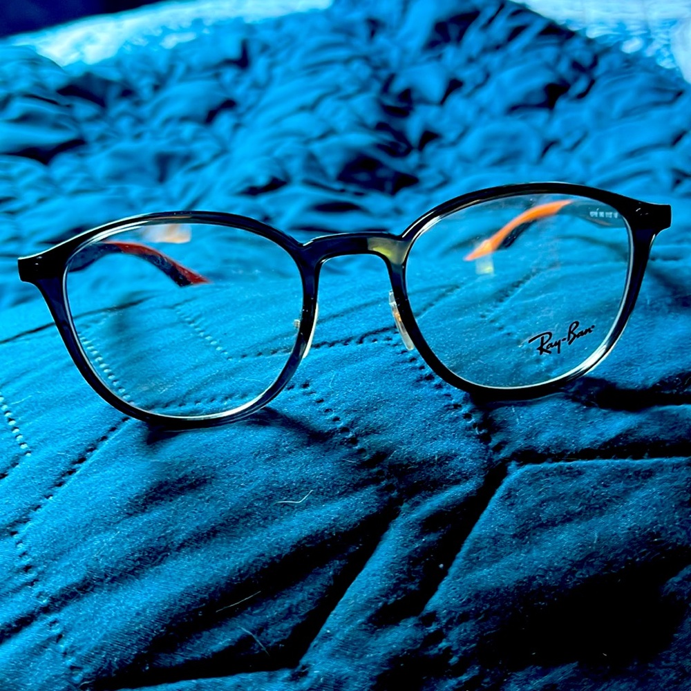 New Ray-ban frame